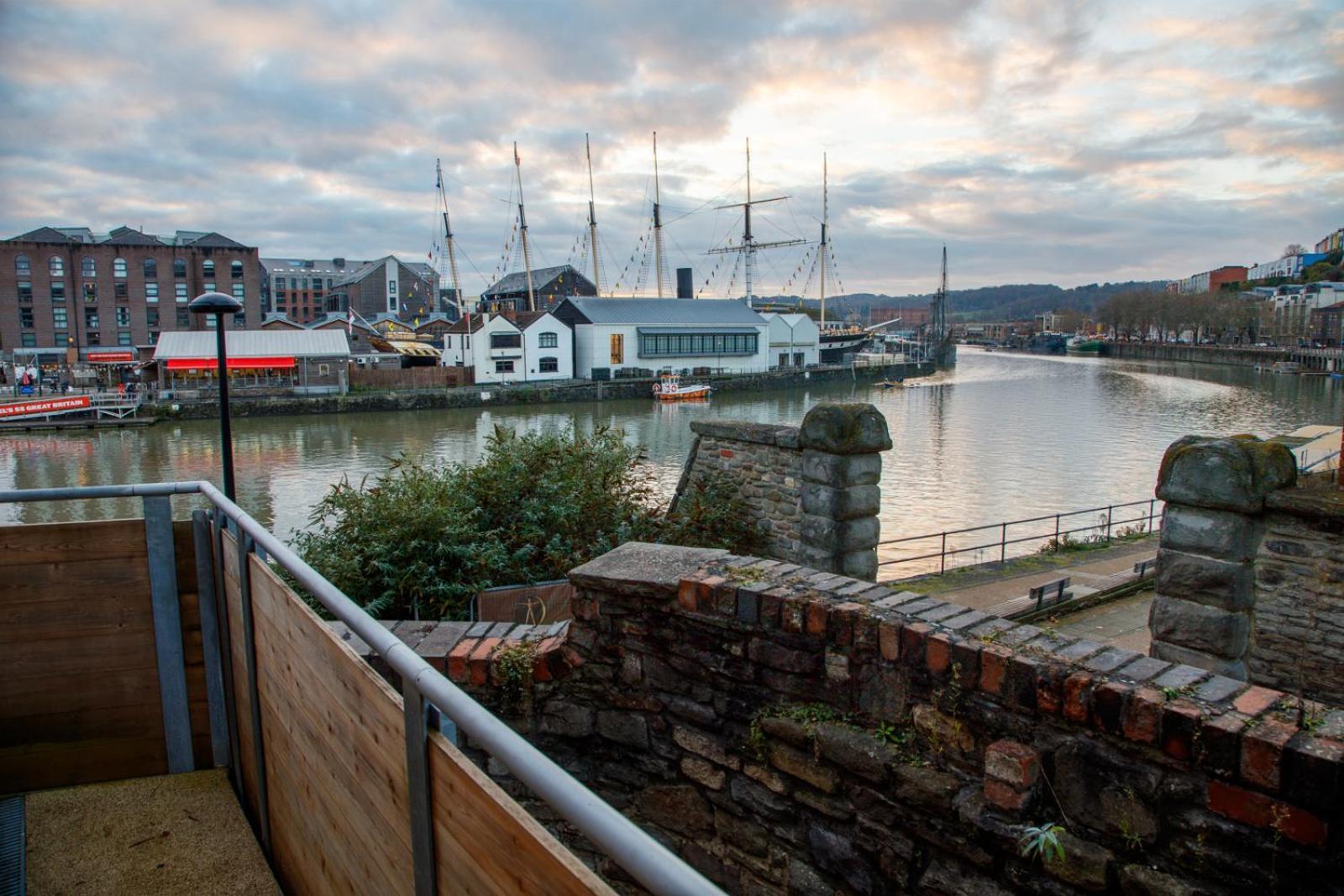 The Boat House Apartment By Cliftonvalley Apartments Bristol Zewnętrze zdjęcie